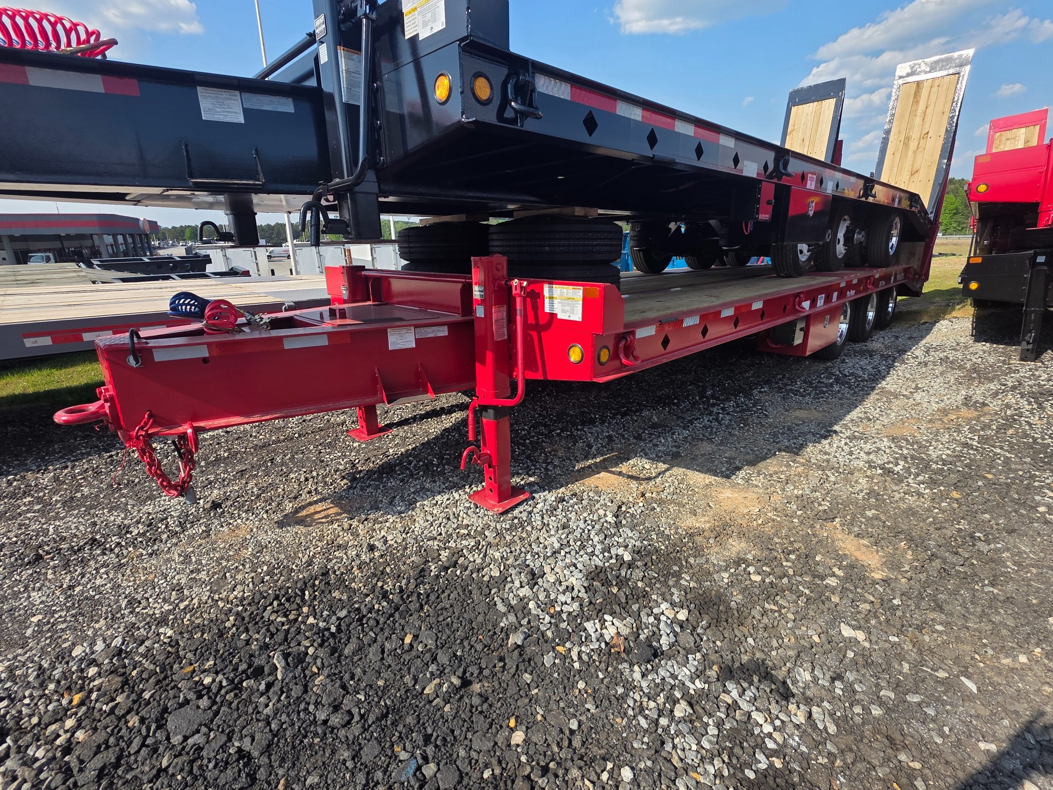 2026 Winston 30 Ton ProPaver Dual Tri-Axle